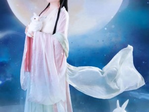 抖音热歌《月宫里的美那伊人》神秘歌手揭晓：唇间风情万种，歌声婉转迷人