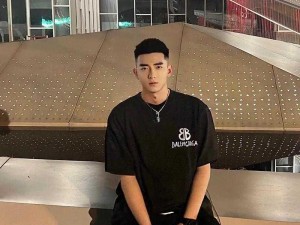 免费中国帅气体育生GARY—如何免费观看中国帅气体育生 GARY 的精彩表演？